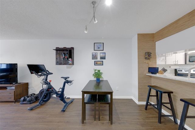 3315 W WYOMING CIRCLE 3315, Tampa, FL 33611