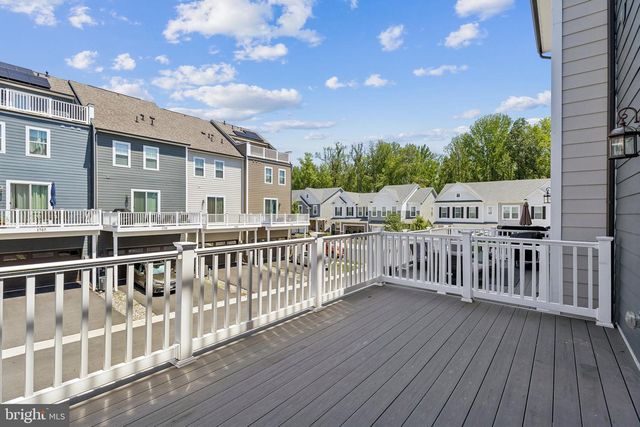 1756 HICKORY WOODS RD, Dumfries, VA 22026
