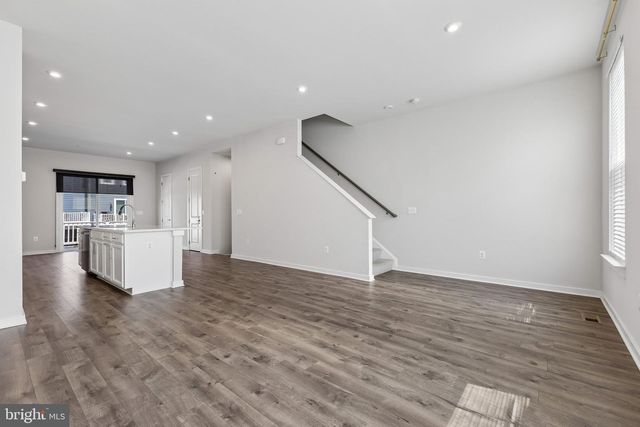 1756 HICKORY WOODS RD, Dumfries, VA 22026