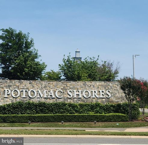 1756 HICKORY WOODS RD, Dumfries, VA 22026