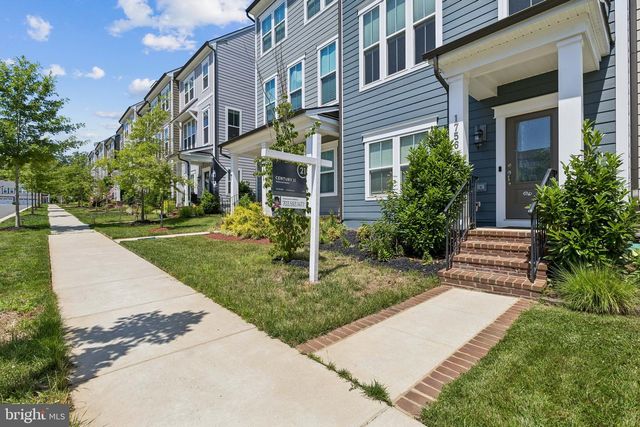 1756 HICKORY WOODS RD, Dumfries, VA 22026