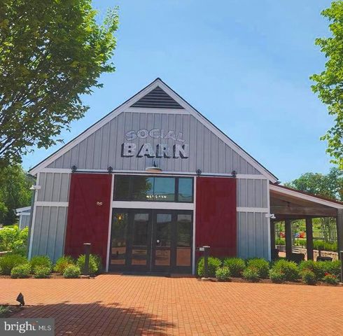1756 HICKORY WOODS RD, Dumfries, VA 22026