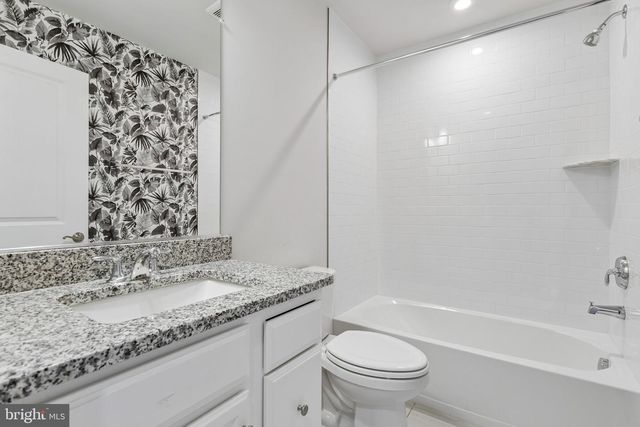 1756 HICKORY WOODS RD, Dumfries, VA 22026