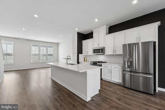 1756 HICKORY WOODS RD, Dumfries, VA 22026