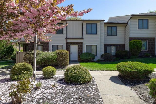 1001 Skyline Drive, Coram, NY 11727