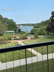 3405 S Browns Lake DRIVE #8, Burlington, WI 53105