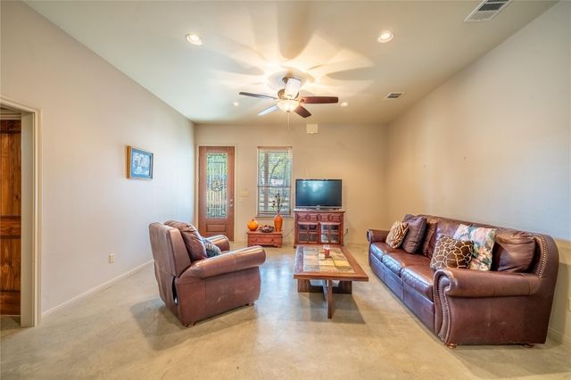 103 Rolling Hills DR, Spicewood, TX 78669