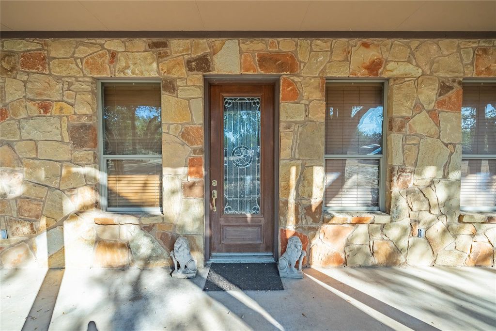 103 Rolling Hills DR, Spicewood, TX 78669