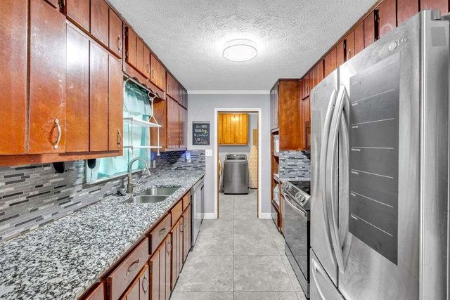 981 Havenridge Dr SW, Conyers, GA 30094