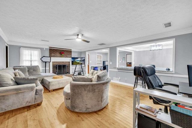 981 Havenridge Dr SW, Conyers, GA 30094