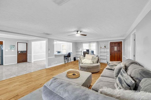 981 Havenridge Dr SW, Conyers, GA 30094