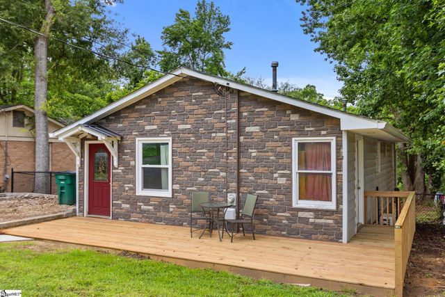 203 Shands Street, Clinton, SC 29325