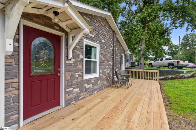 203 Shands Street, Clinton, SC 29325
