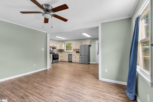 203 Shands Street, Clinton, SC 29325