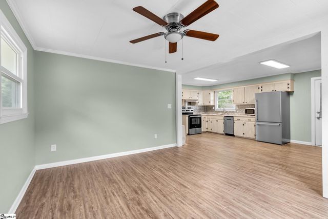 203 Shands Street, Clinton, SC 29325