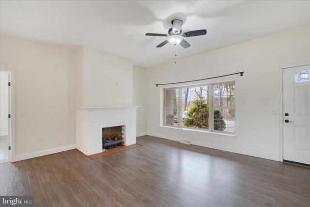 2340 CROLL SCHOOL RD, York, PA 17403