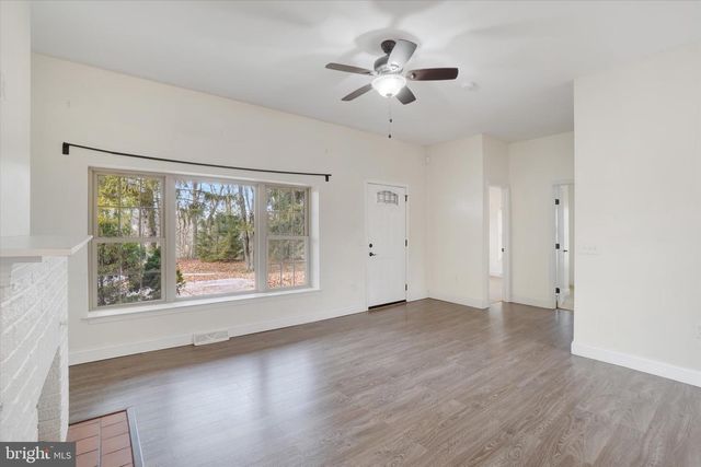 2340 CROLL SCHOOL RD, York, PA 17403