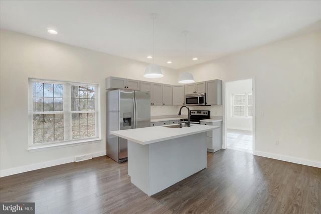 2340 CROLL SCHOOL RD, York, PA 17403