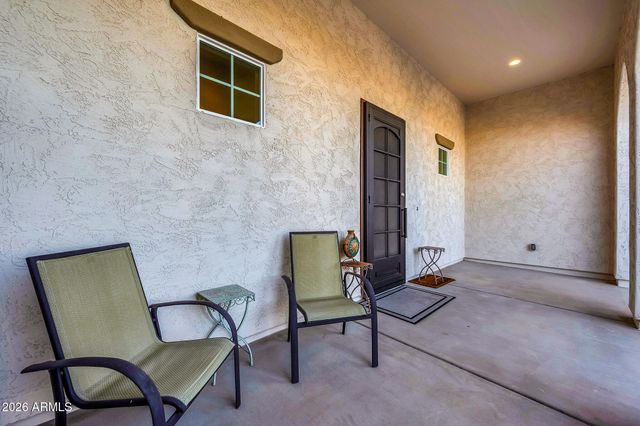 565 W PERKINS Street, San Tan Valley, AZ 85143