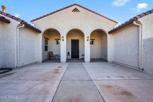 565 W PERKINS Street, San Tan Valley, AZ 85143