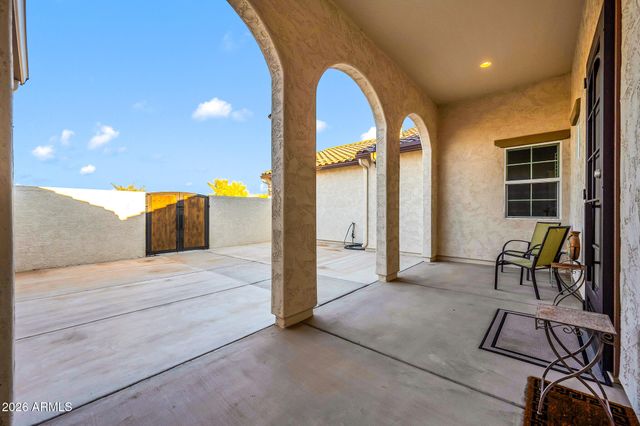 565 W PERKINS Street, San Tan Valley, AZ 85143