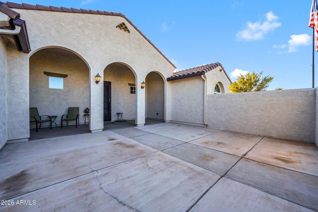 565 W PERKINS Street, San Tan Valley, AZ 85143