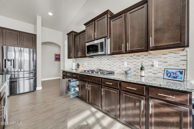 565 W PERKINS Street, San Tan Valley, AZ 85143