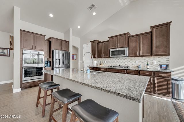 565 W PERKINS Street, San Tan Valley, AZ 85143