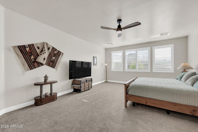 565 W PERKINS Street, San Tan Valley, AZ 85143