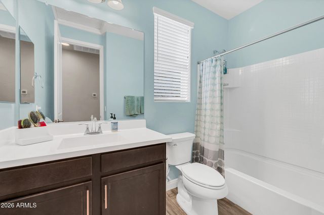 565 W PERKINS Street, San Tan Valley, AZ 85143