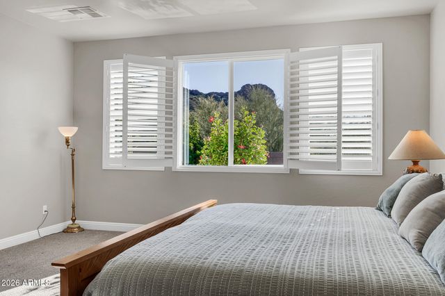 565 W PERKINS Street, San Tan Valley, AZ 85143