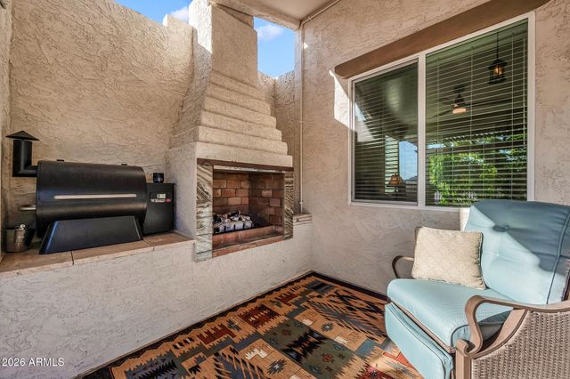 565 W PERKINS Street, San Tan Valley, AZ 85143