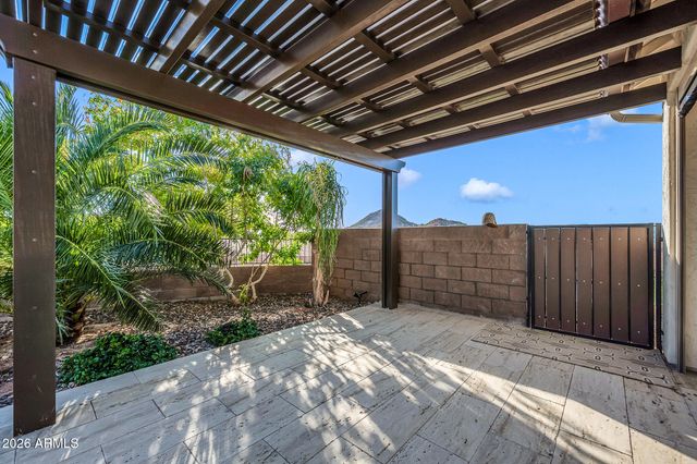 565 W PERKINS Street, San Tan Valley, AZ 85143