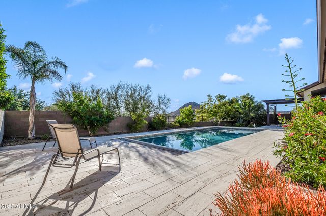 565 W PERKINS Street, San Tan Valley, AZ 85143