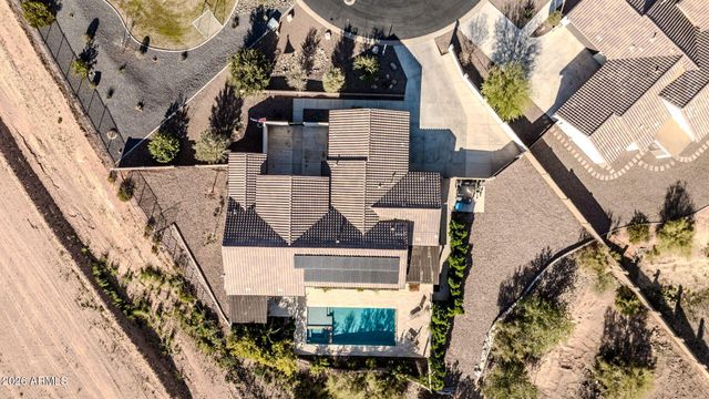 565 W PERKINS Street, San Tan Valley, AZ 85143