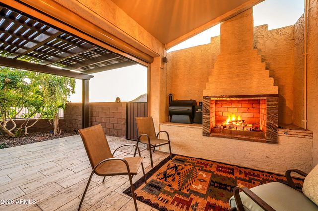 565 W PERKINS Street, San Tan Valley, AZ 85143