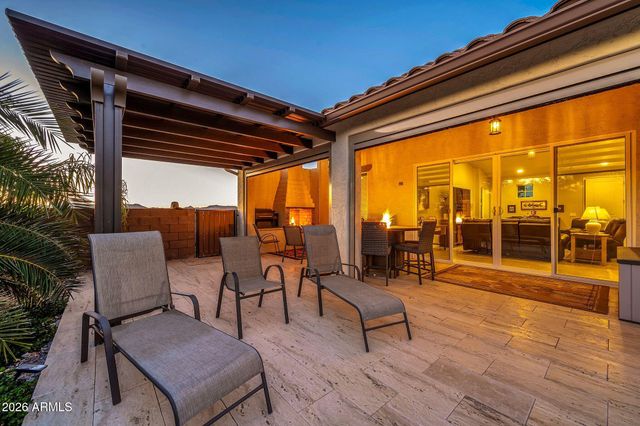 565 W PERKINS Street, San Tan Valley, AZ 85143