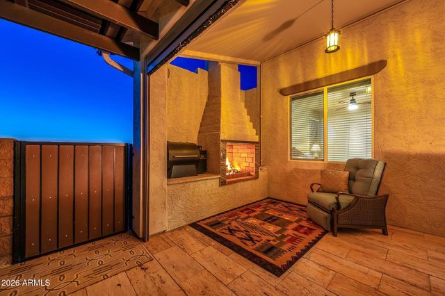 565 W PERKINS Street, San Tan Valley, AZ 85143