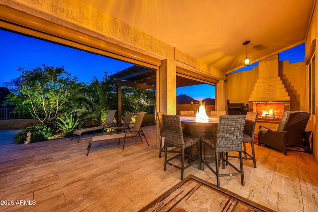 565 W PERKINS Street, San Tan Valley, AZ 85143