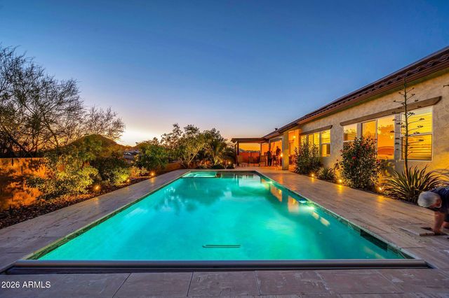 565 W PERKINS Street, San Tan Valley, AZ 85143