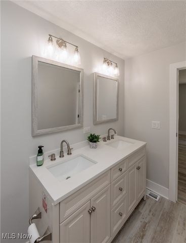 5266 Chickasaw Road, Richfield, OH 44286