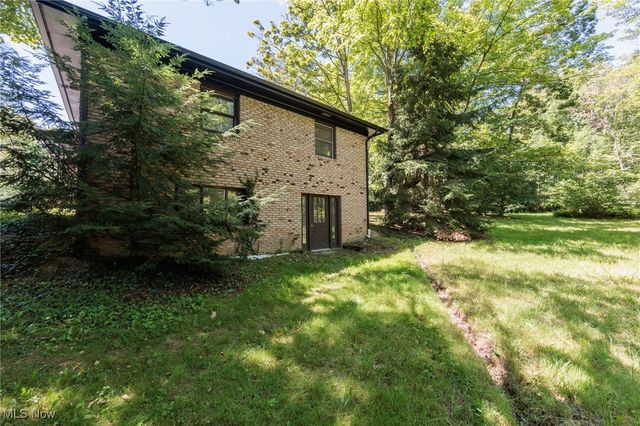 5266 Chickasaw Road, Richfield, OH 44286