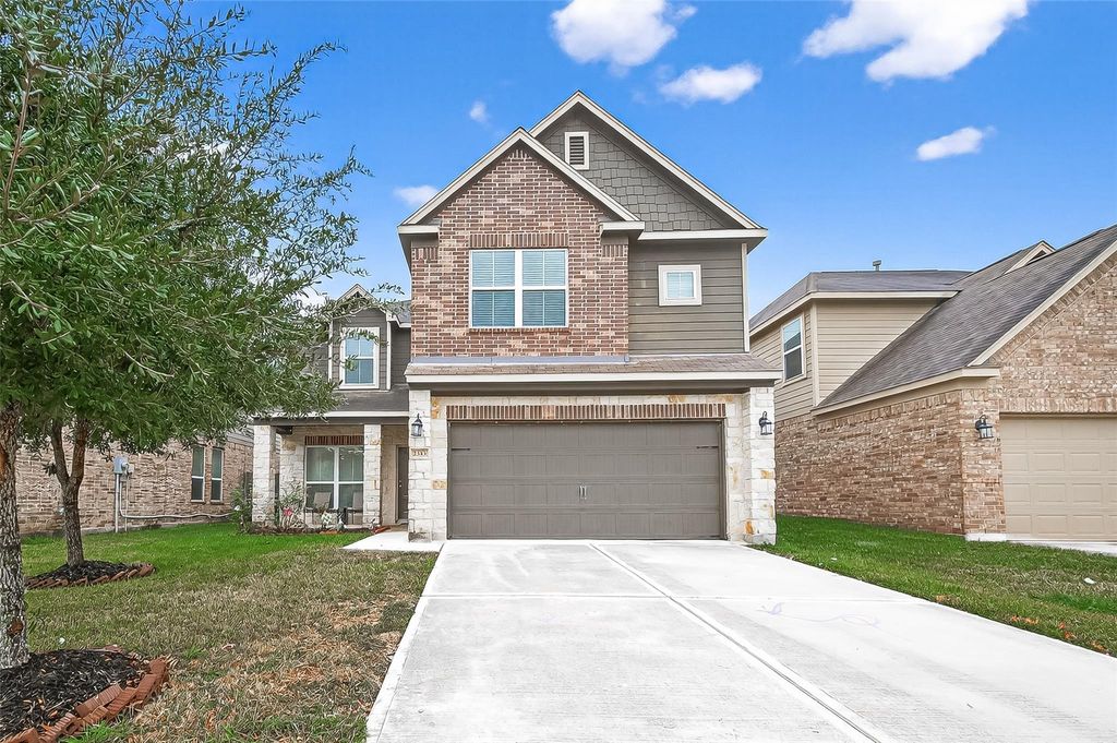 2343 Bright Sunrise Trail, Fresno, TX 77545