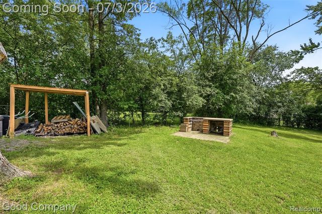 29693 Medbury Street, Farmington Hills, MI 48336