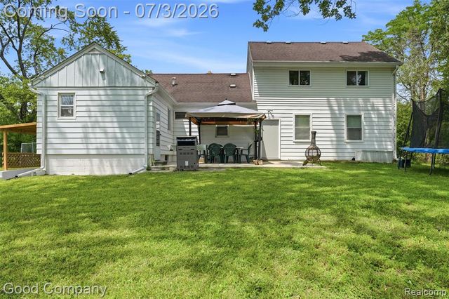 29693 Medbury Street, Farmington Hills, MI 48336