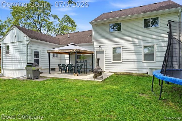 29693 Medbury Street, Farmington Hills, MI 48336