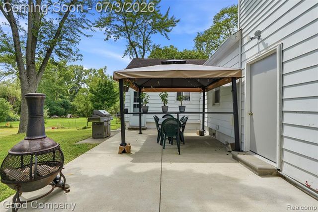 29693 Medbury Street, Farmington Hills, MI 48336