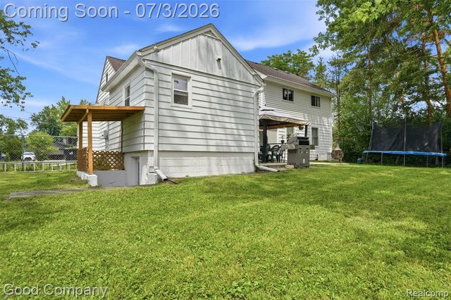 29693 Medbury Street, Farmington Hills, MI 48336