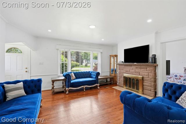 29693 Medbury Street, Farmington Hills, MI 48336