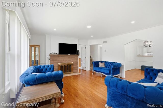 29693 Medbury Street, Farmington Hills, MI 48336